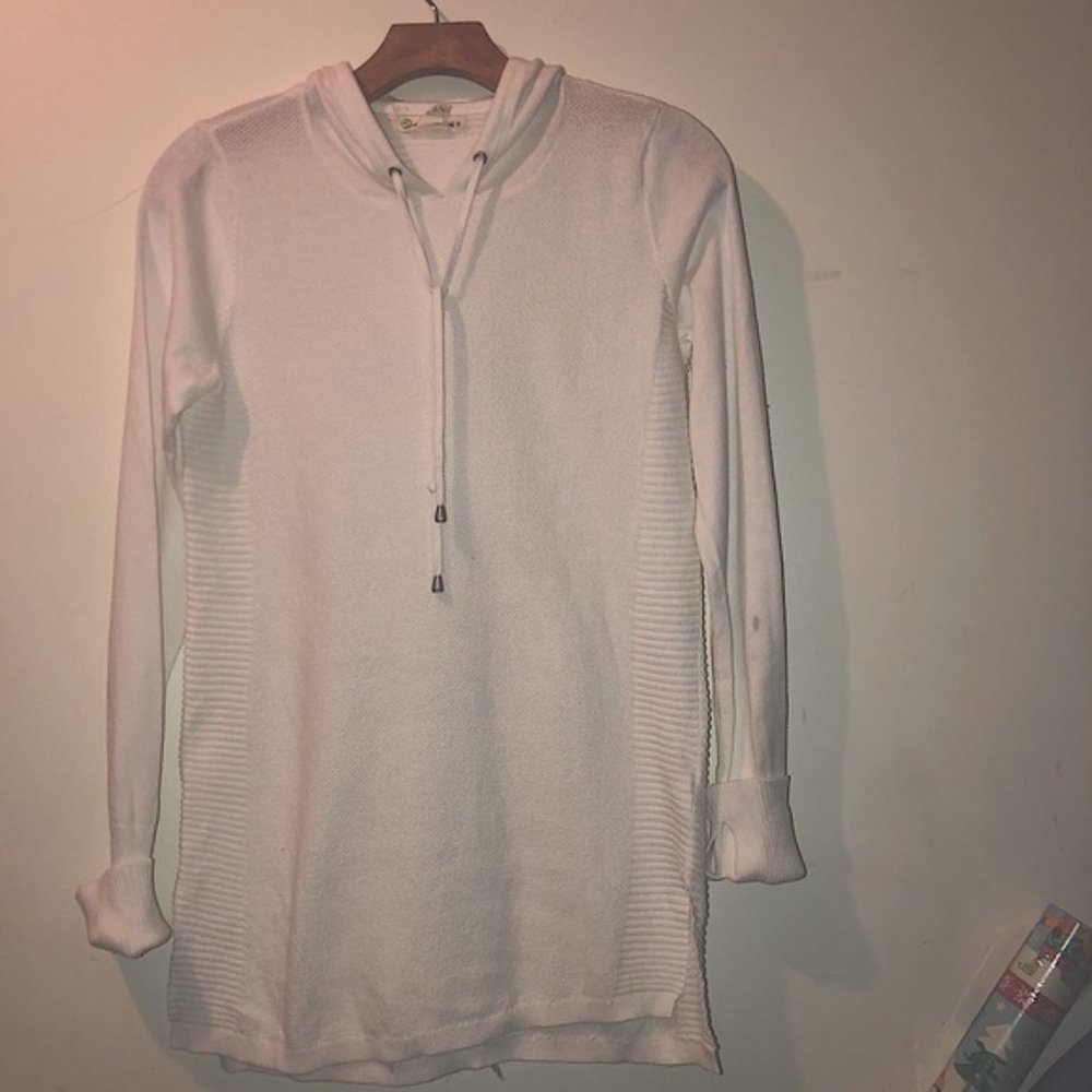 AKINI Hoodie